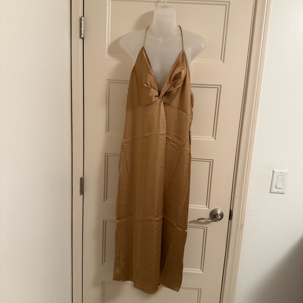 ⭐️ 5 for $25. Express dress